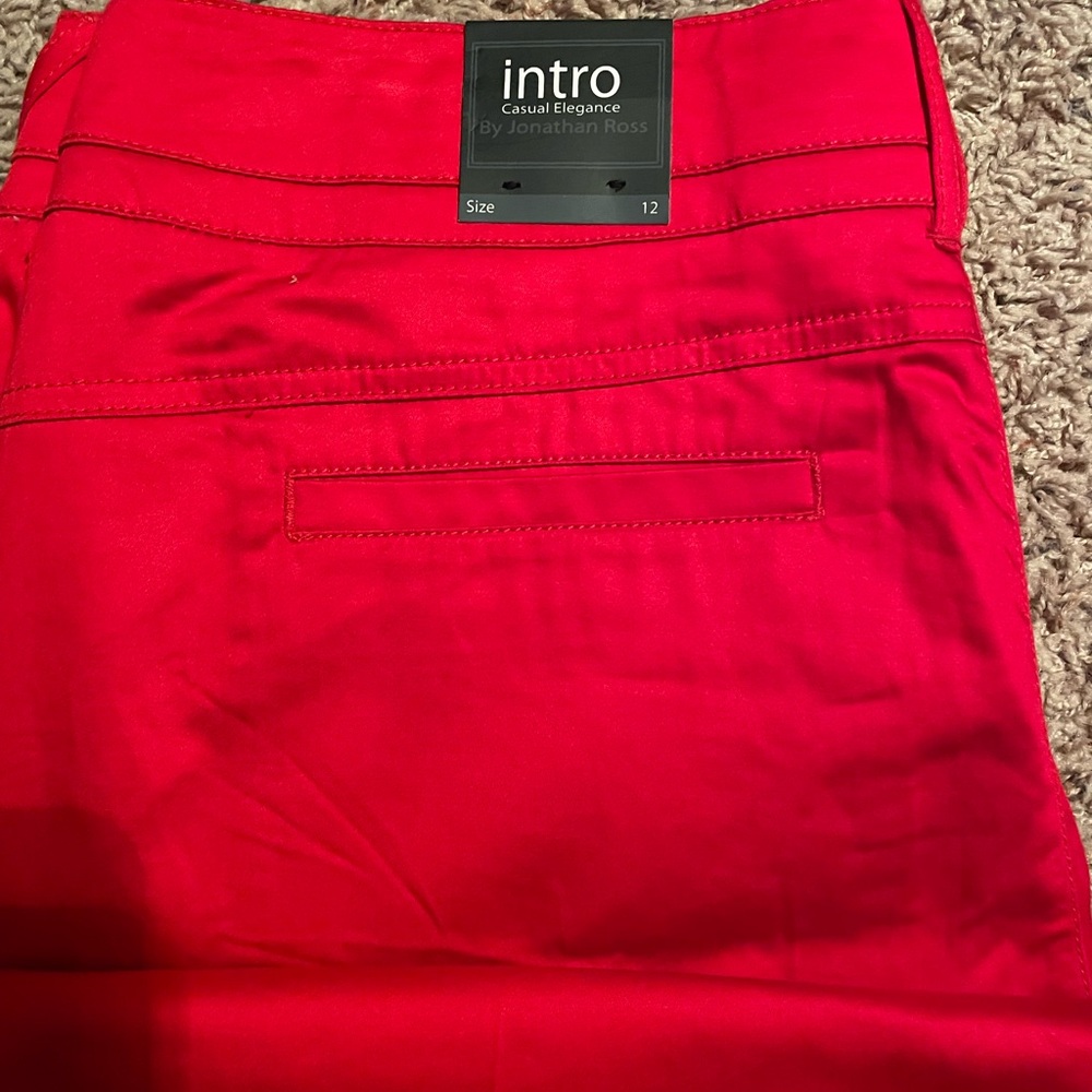 NWT INTRO Have you tried INTRO to Casual Elegance Capris? Ladies stretch Red NEW - Picture 4 of 14